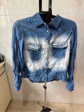 Women’s Blue Ombre Denim Shirt - Casual Button-Front Top